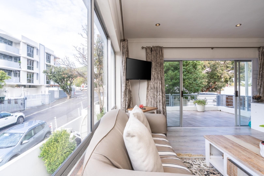 6 Bedroom Property for Sale in Vredehoek Western Cape